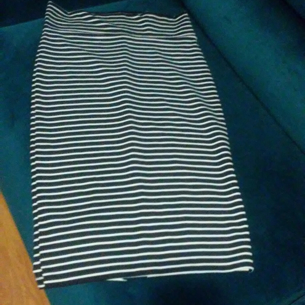 Skirt black and white stripes - Picture 1 of 1